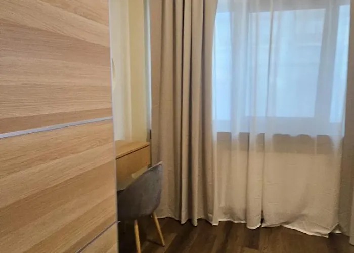 Deluxe One-Bedroom Apartment